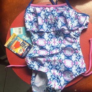 🐬BNWT🐬SPF 50‼️platypus swimsuit